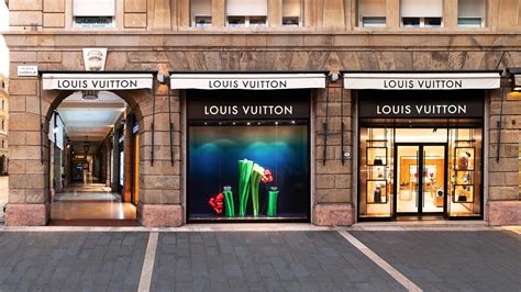 orari louis vuitton padova|Orari Louis Vuitton Padova .